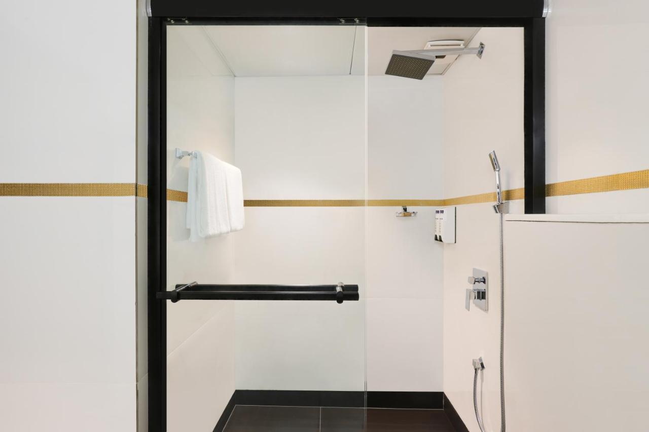 Keys Prima By Lemon Tree Hotels, 테카디 외부 사진